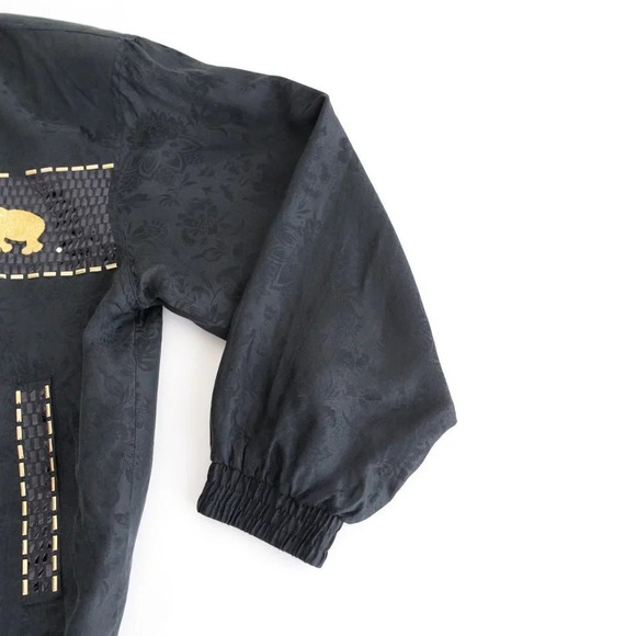 Vintage  Shiy Black with Gold Elephant 100% Silk Jacket Med - Picture 5 of 12